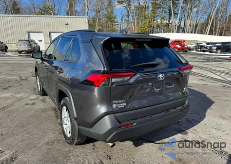 2021 Toyota Rav4 Le z USA, uszkodzony, nr VIN 4T3MWRFV2MU023420